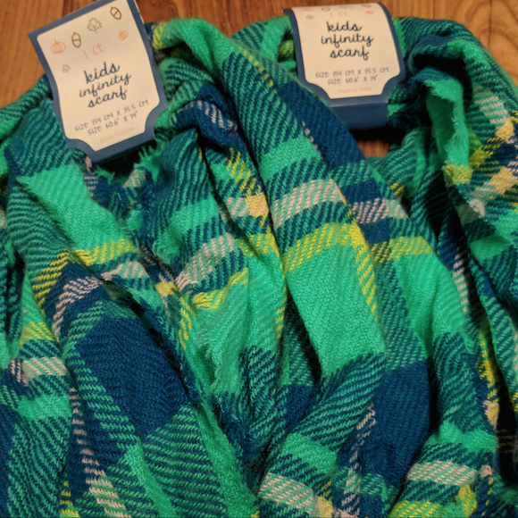 2 pcs Kid Infinity Scarf - Green - Picture 4 of 6
